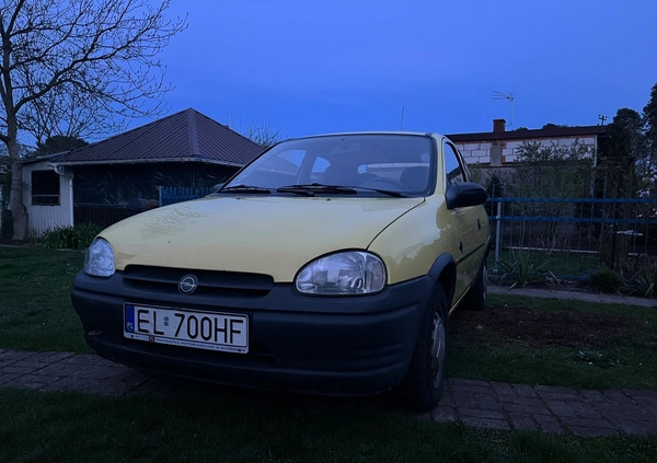 Opel Corsa cena 2599 przebieg: 158000, rok produkcji 1996 z Rzgów małe 37